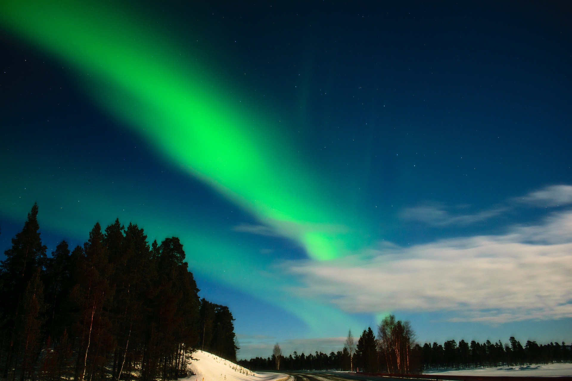 Aurora. Лапландия Финляндия Северное сияние. Финляндия сияние Аврора бореалис. Полярное сияние в Лапландии. Юлляс Финляндия Северное сияние.